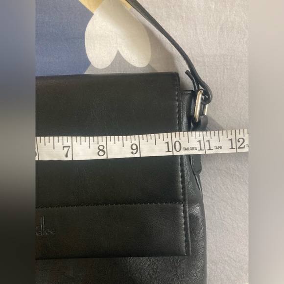 Men’s black messenger bag - Picture 5 of 6